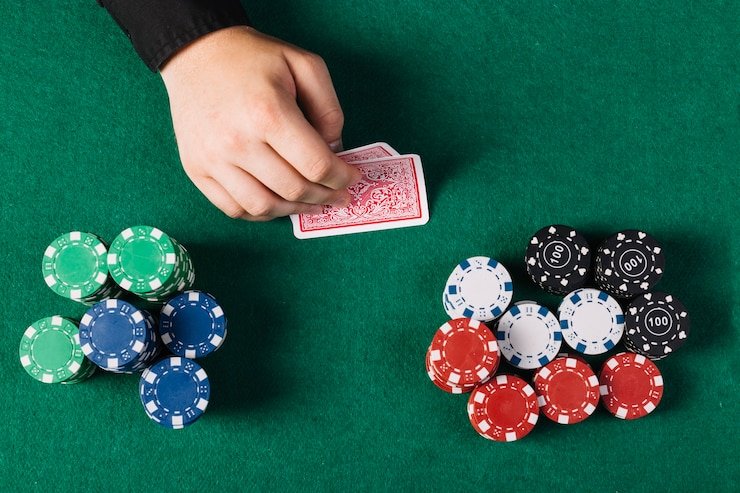 Bagan tingkat loyalitas hanoman menampilkan manfaat progresif dari Member hingga Diamond